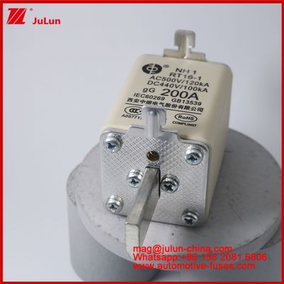 NH1 RT16-1 200A AC500V 120KA DC 440V 100KA Автомобильные керамические авто-защитные устройства Бледное устройство для электромобилей / электромобилей Малый размер Защита от короткого замыкания с высоким номинальным током